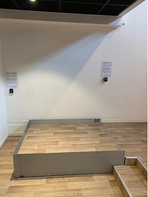 zzed-lift-solutions-a-installé-un-ascenseur-pour-fauteuils-roulants-HDN-dans-le-réfectoire-de-location-de-chambre-d'étudiant-xior-à-Bruxelles zzed-lift-solutions-a-installé-un-ascenseur-pour-fauteuils-roulants-HDN-dans-le-réfectoire-de-location-de-chambre-d'étudiant-xior-à-Bruxelles