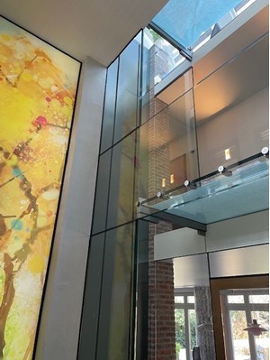 zzed-lift-solutions-a-installe-ascenseur-fauteuil-roulant-pl10-ascendor-sur-mesure-portes-en-verre-securit-sans-cadre-s-integrent zzed-lift-solutions-a-installe-ascenseur-fauteuil-roulant-pl10-ascendor-sur-mesure-portes-en-verre-securit-sans-cadre-s-integrent