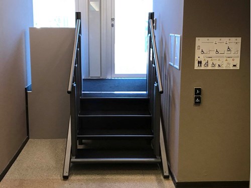 zzed-lift-solutions-rolstoellift-personenlift-bij-europees-parlement-brussel-terras-nu-toegankelijk-op-de-zevende-etage zzed-lift-solutions-rolstoellift-personenlift-bij-europees-parlement-brussel-terras-nu-toegankelijk-op-de-zevende-etage