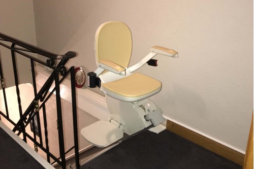 trappenlift-dringend-plaatsen-door-ZZED-lift-solutions trappenlift-dringend-plaatsen-door-ZZED-lift-solutions