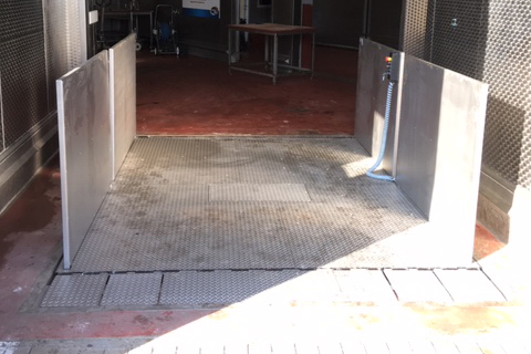 op maat gemaakte schaarheftafel voor buiten door zzed lift solutions bij ganda destelbergen op maat gemaakte schaarheftafel voor buiten door zzed lift solutions bij ganda destelbergen